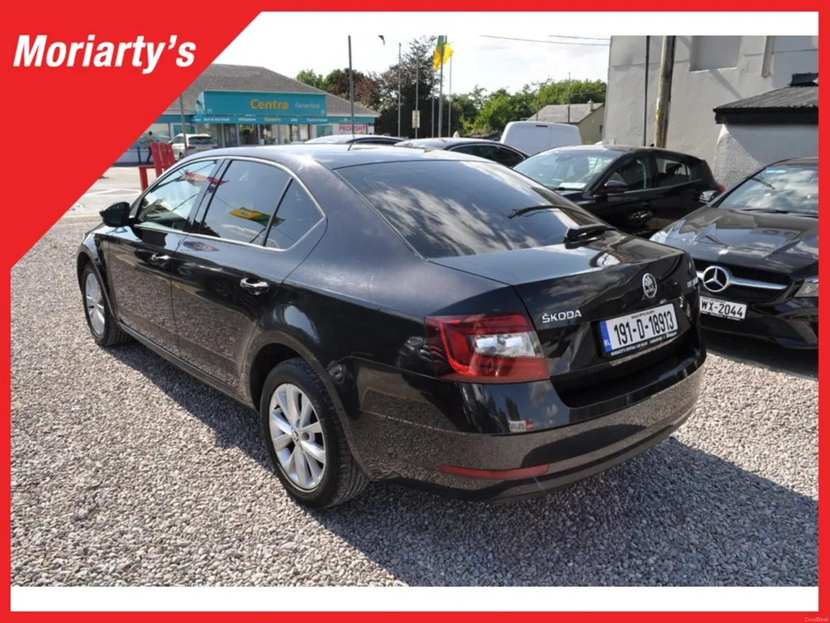 Skoda Octavia AMBITION 1.6 TDI 115HP DSG 4 4DR AUT - Image 4