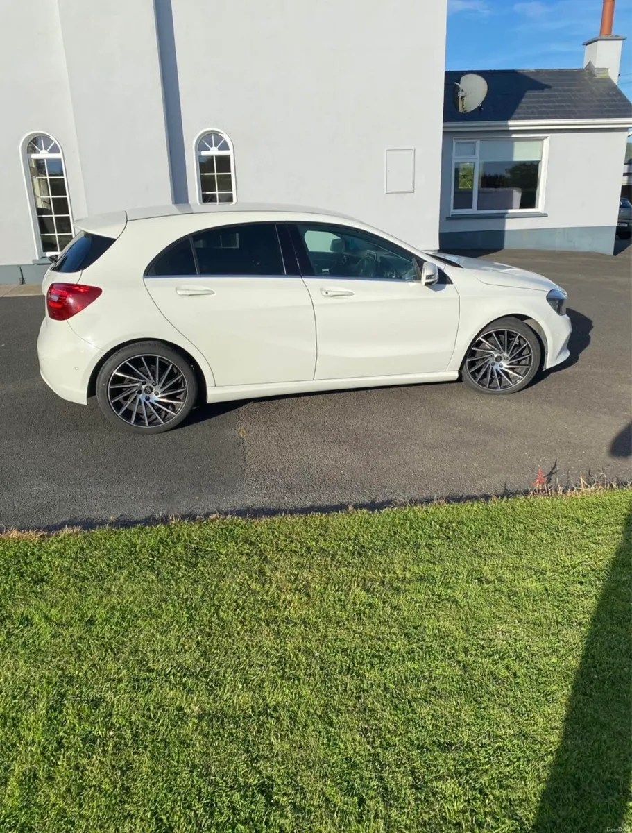 Mercedes Benz A180d Business Executive - Image 4