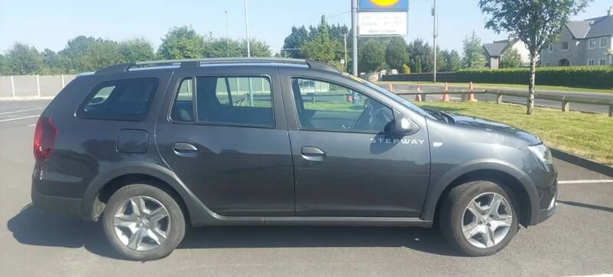 2018 Dacia Logan - Image 1