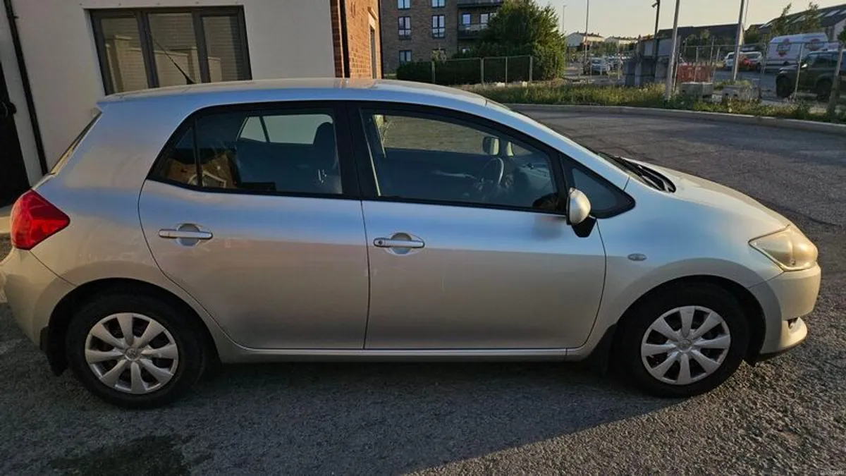 Toyota Auris 1.4 Petrol - NCT (04/2027) & New Clutch - Image 2