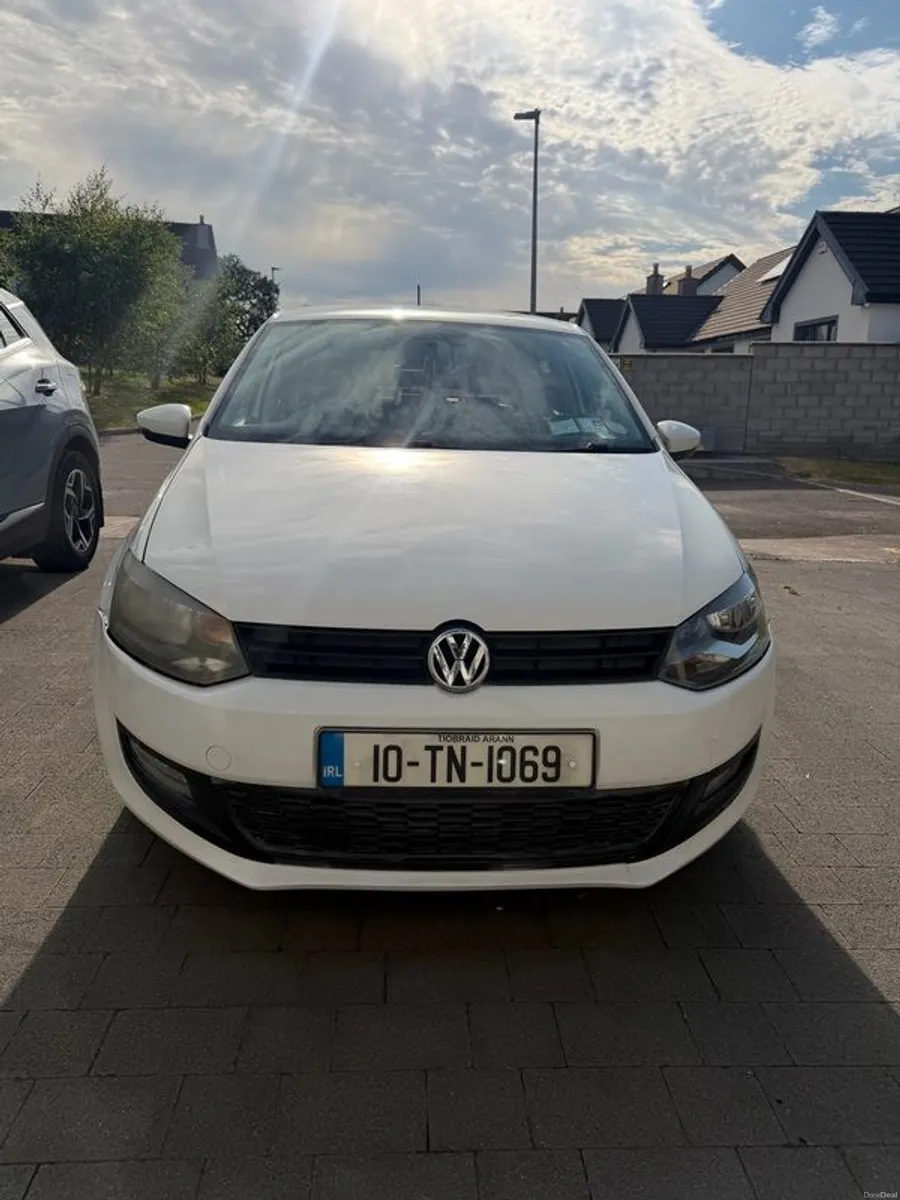 2010 Volkswagen Polo - Image 2