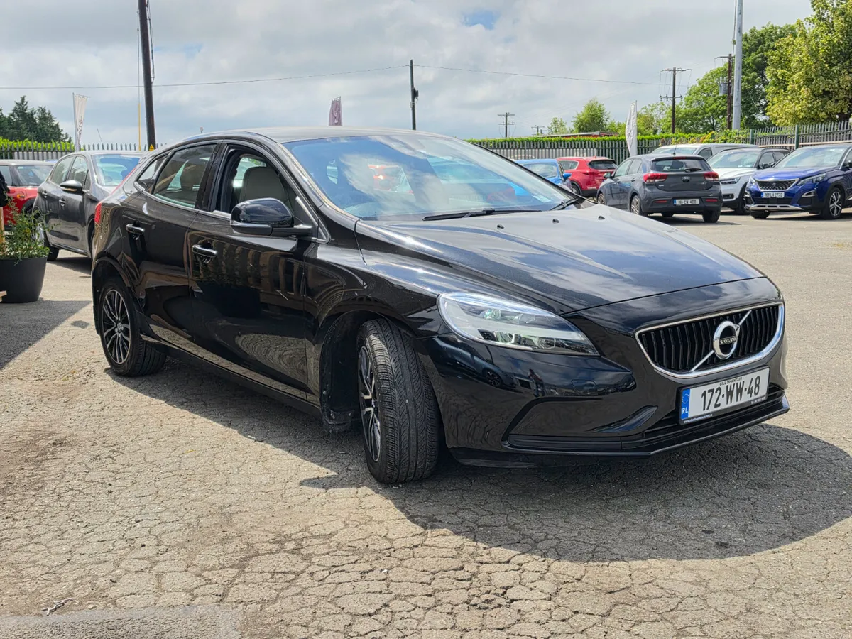 171 VOLVO V40 *2.0d*LOW KMS* - Image 2