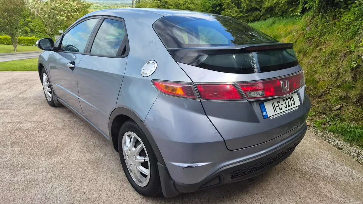 11 CIVIC - NEW BRAKES, STEERING AND AUX BELT - Image 3
