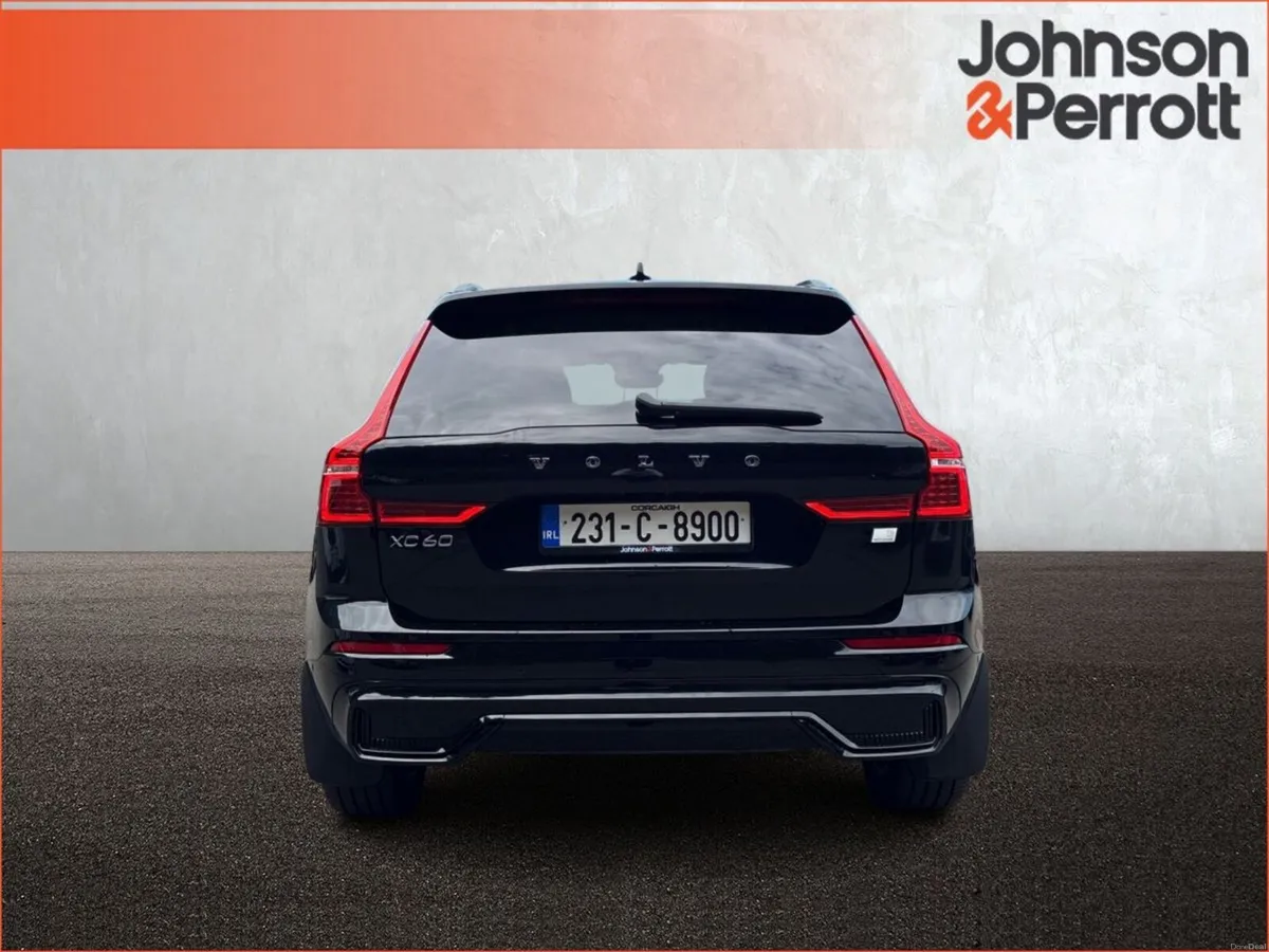 Volvo XC60 T6 Recharge PHEV 350hp Plus Dark  (Two - Image 6