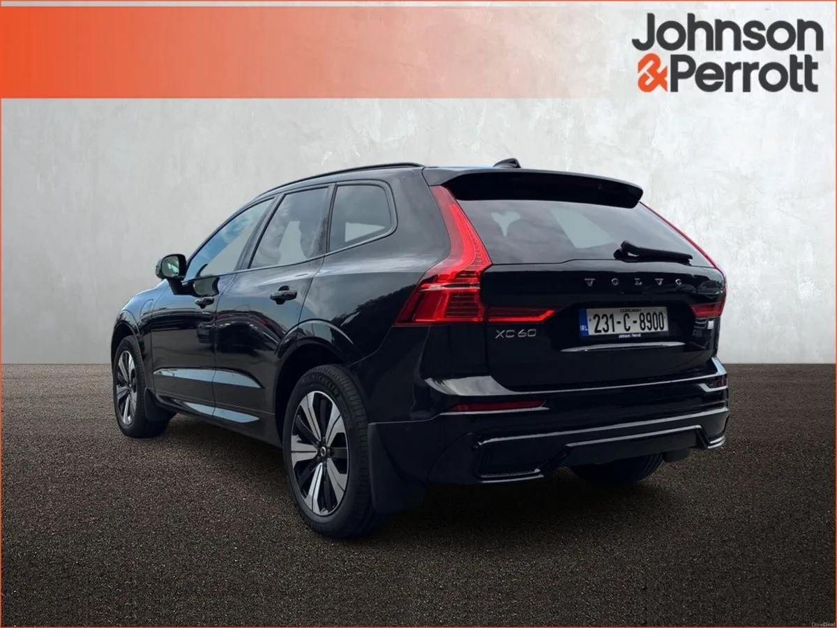 Volvo XC60 T6 Recharge PHEV 350hp Plus Dark  (Two - Image 3