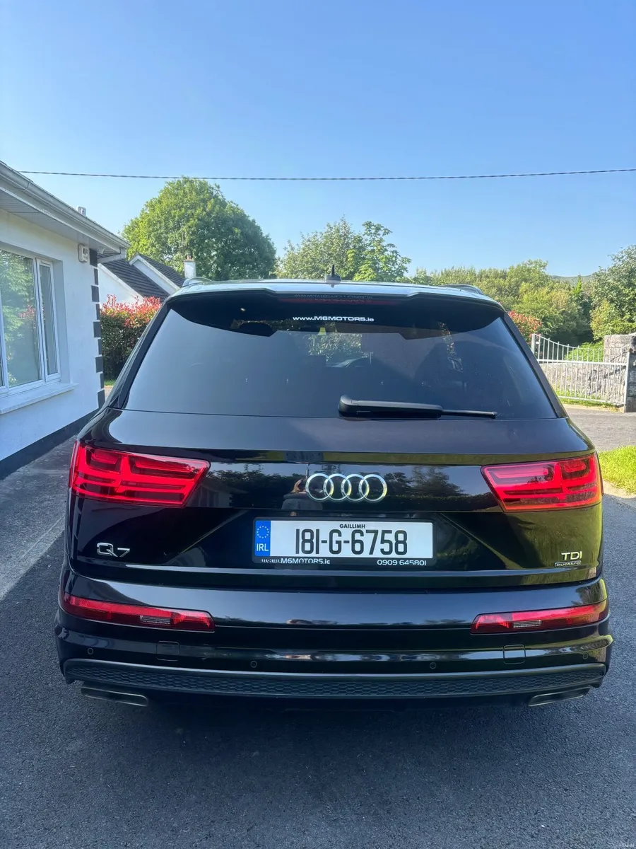 Audi Q7 Black Edition 7 Seats - 2018 - Image 2