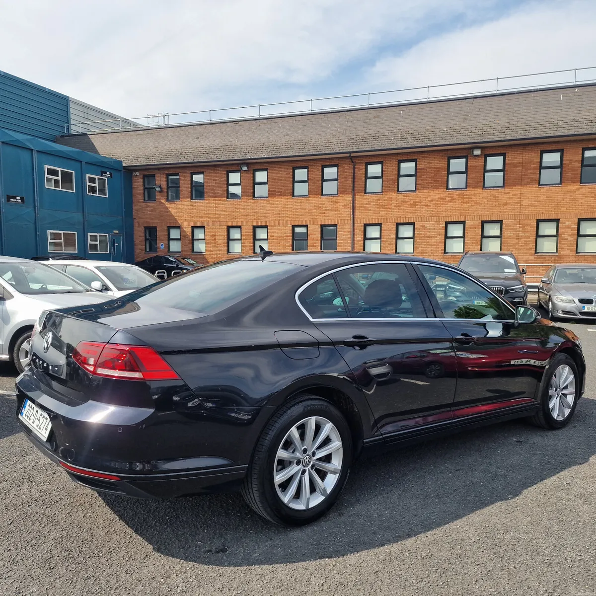 Volkswagen Passat 2020 2.0 TDI 150HP Business - Image 3