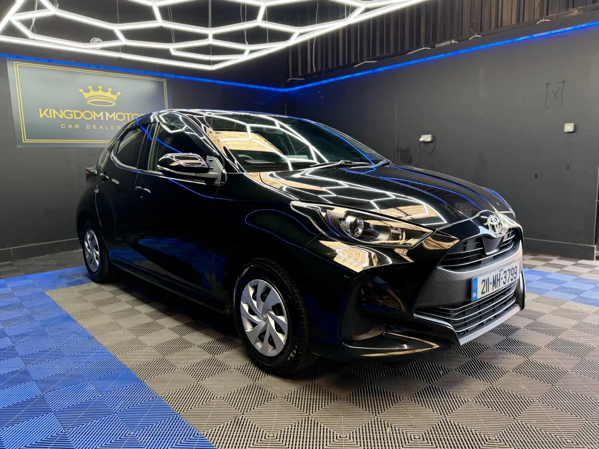 Toyota Yaris AWD 1.5 petrol-hybrid,Nct 07/28 - Image 2