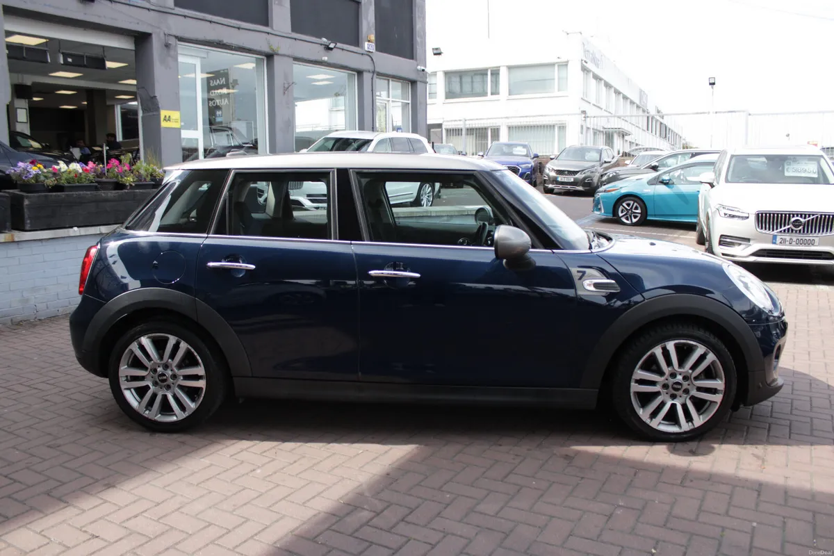 2017 MINI COOPER D 7 5DR HATCHBACK AUTOMATIC - Image 3