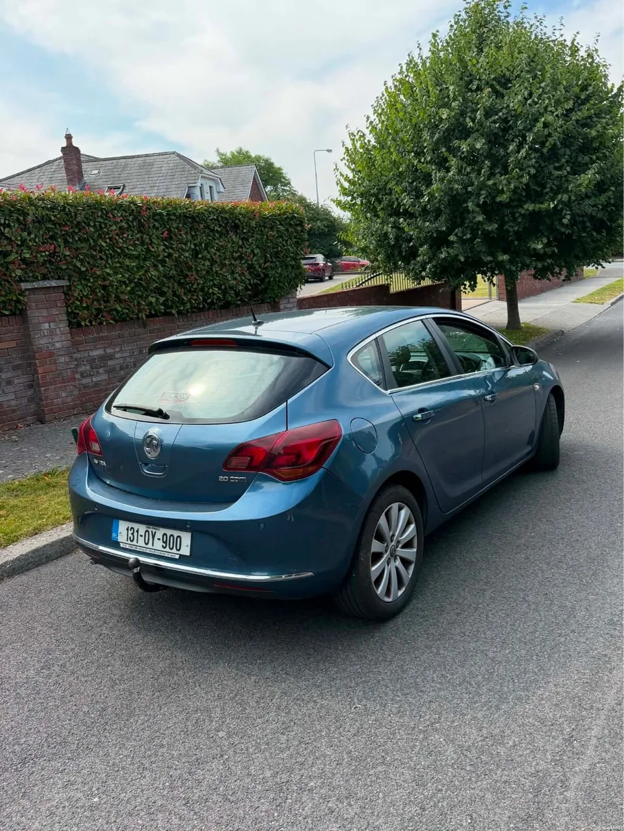 Vauxhall astra 2.0CDTI Elite S LOW KM AND NEW NCT - Image 4