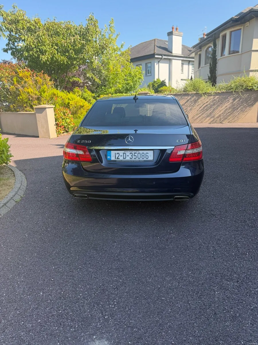 Car - Image 1