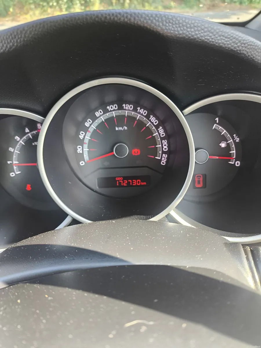 Kia Venga 2016 - Image 2