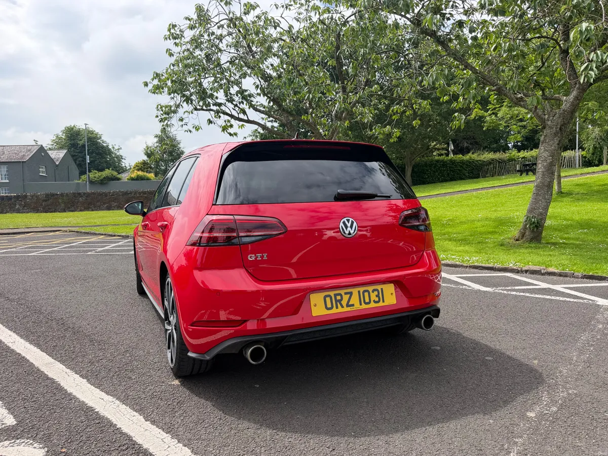 Volkswagen Golf GTI - Image 4