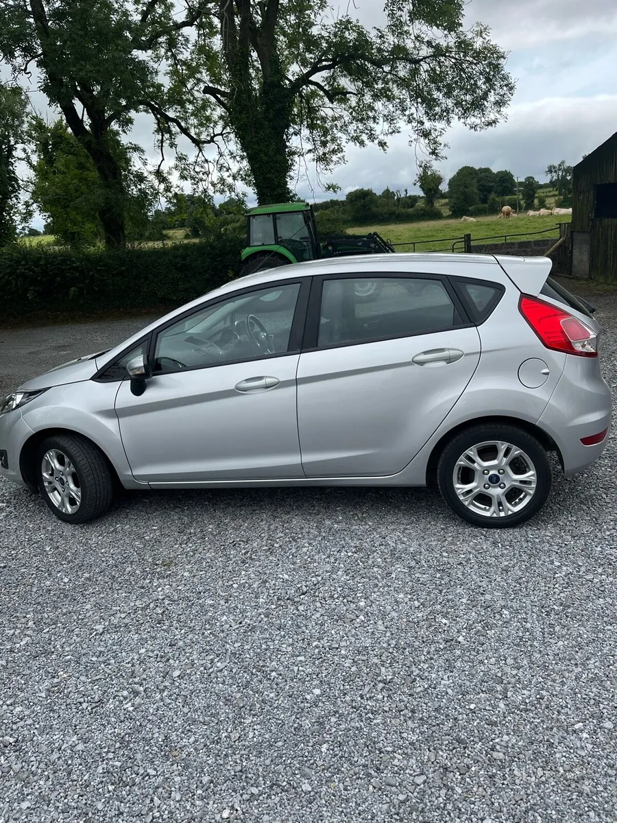Car - Image 4