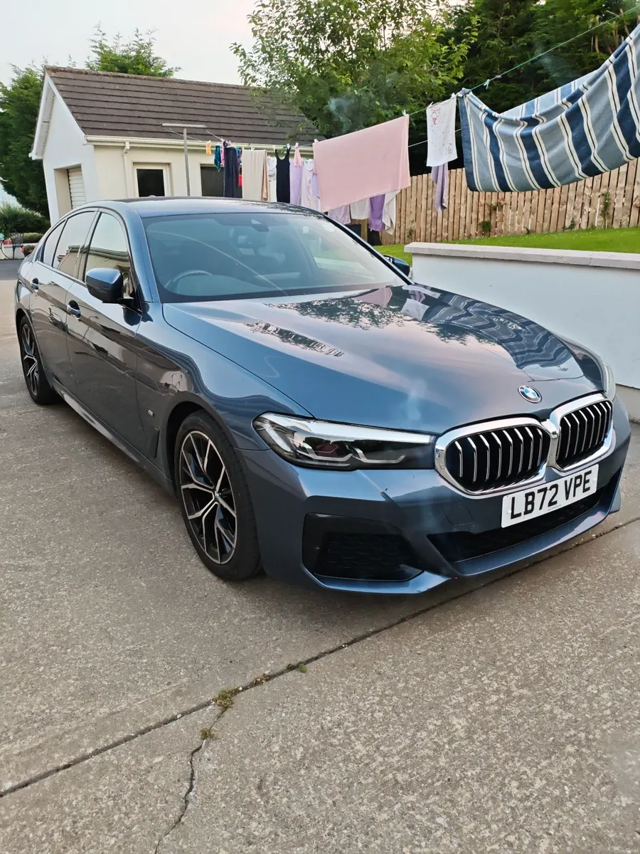 BMW 5-Series 2022 MHEV M Sport - Image 2