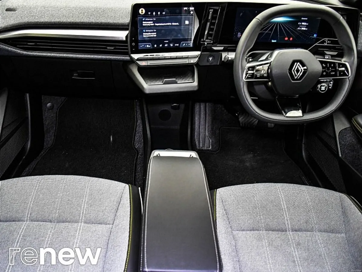 Renault Megane E-Tech EV60 220hp Launch Edition - Image 2