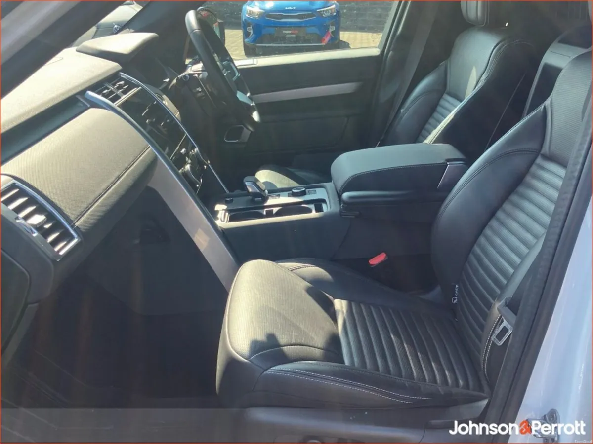 Land Rover Discovery DISCOVERY 3.0 D350 DYNAMIC HS - Image 4