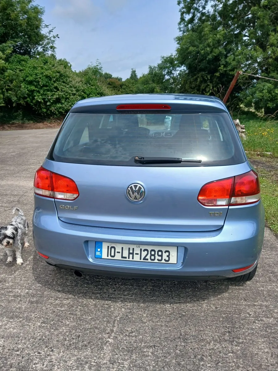 Volkswagen Golf 2010 - Image 2