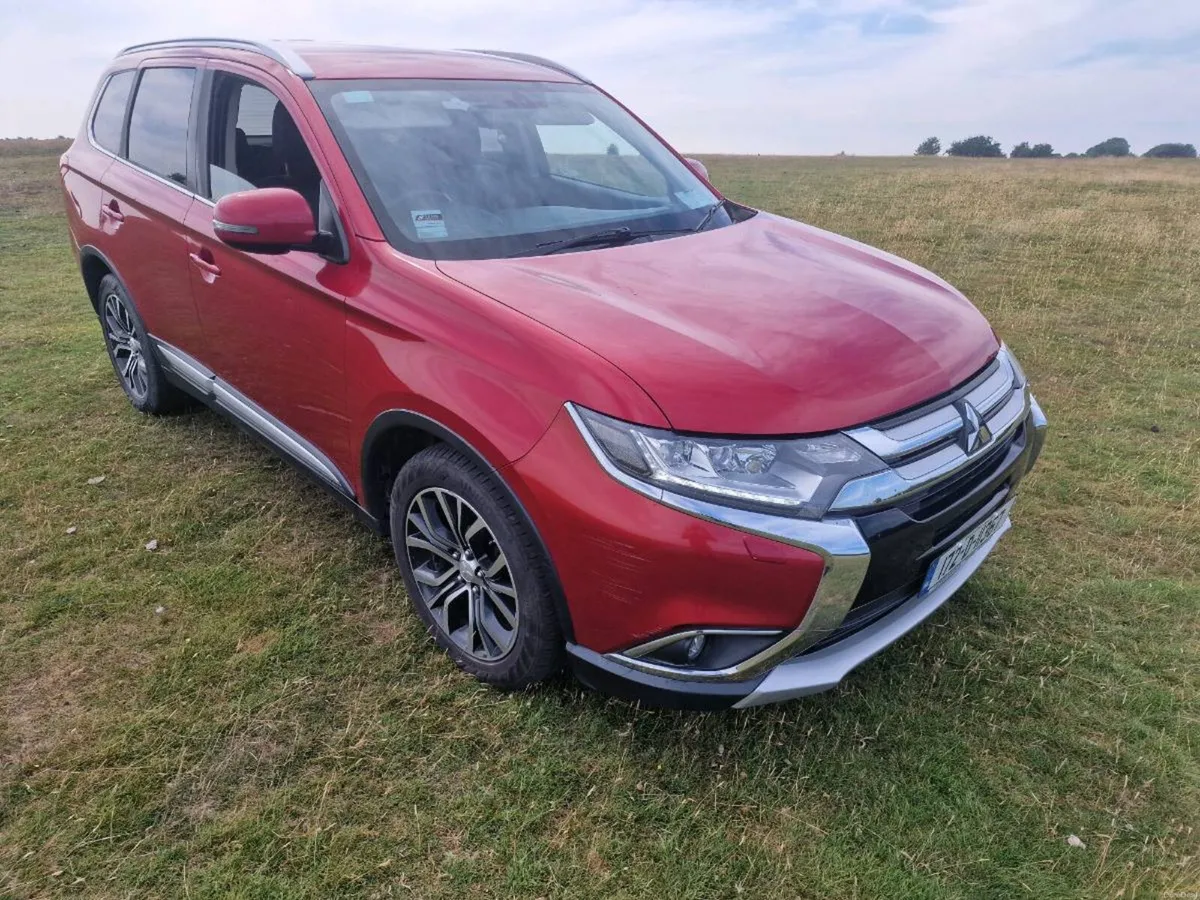 Mitsubishi outlander 2017 Automatic 7seater - Image 3