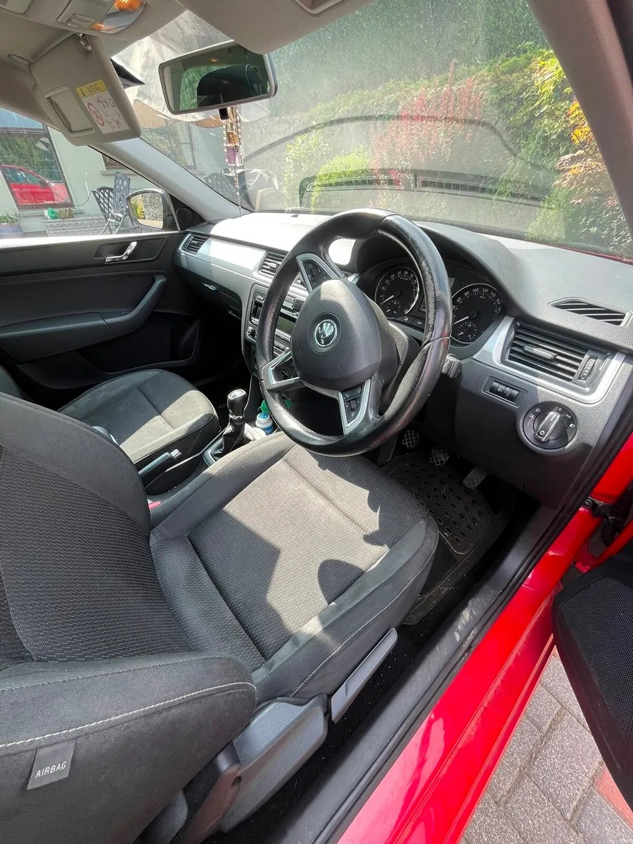 Skoda Rapid 2015 - Image 6