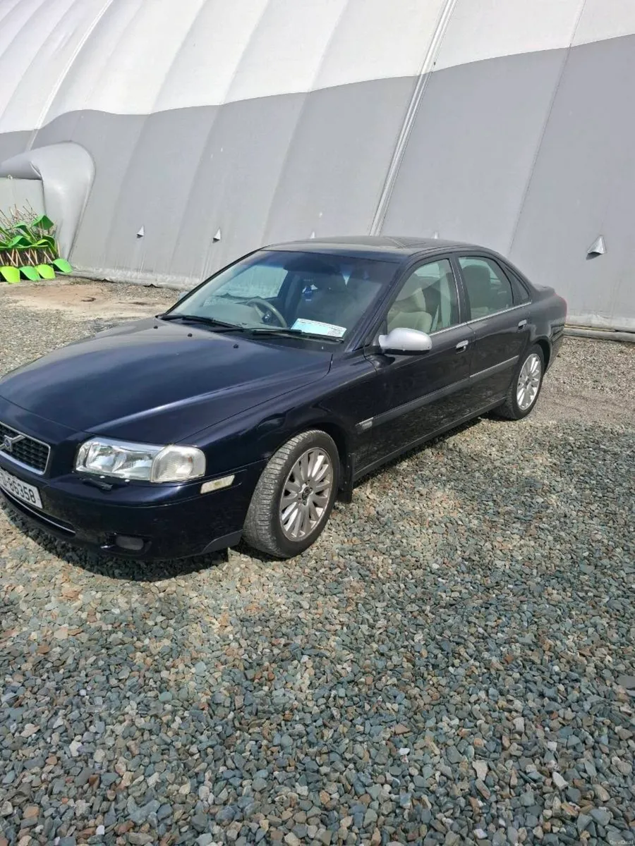 Car - Image 2