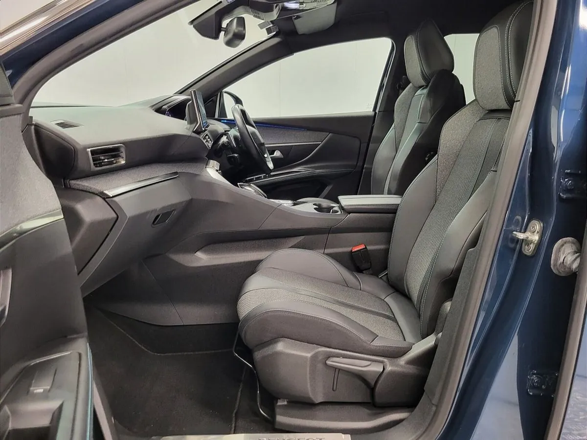 Peugeot 5008 1.5 BlueHDi 130bhp Allure Auto - Image 6