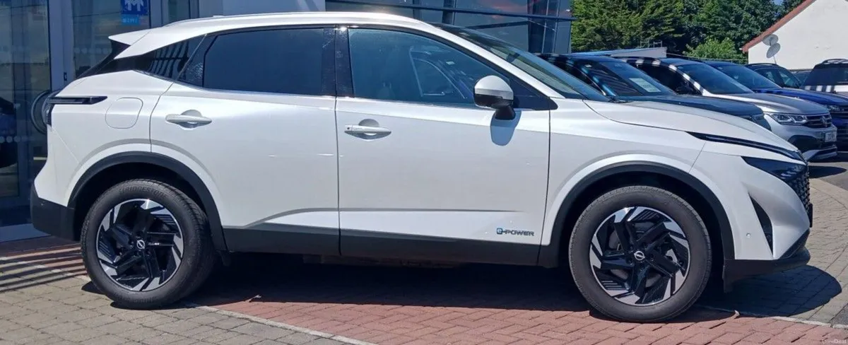 Nissan Qashqai ePOWER QASHQAI SV PREMIUM **AUTOMAT - Image 2