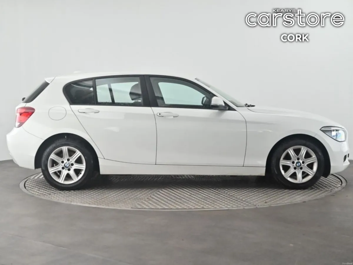 BMW 1-Series 116i ES Auto - Image 2