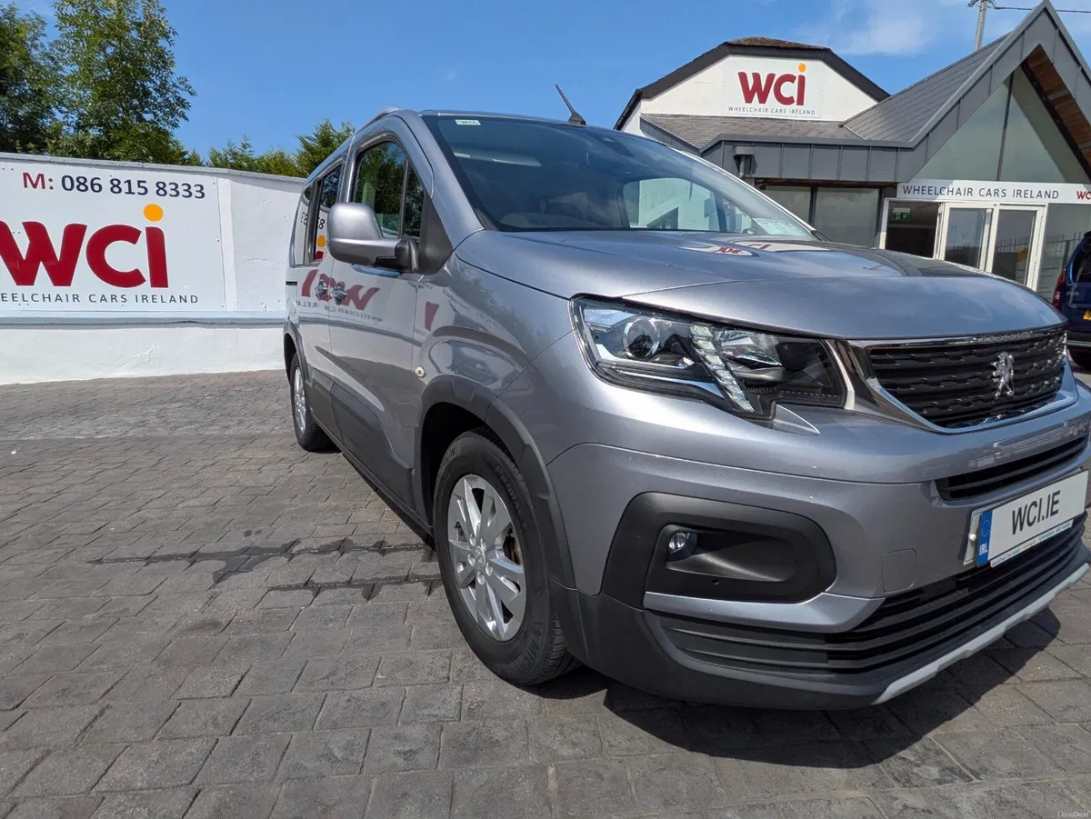 Wheelchair Accessible 2020 Peugeot Rifter - Image 4