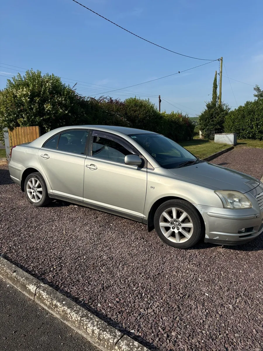 Toyota Avensis 2005 - Image 1