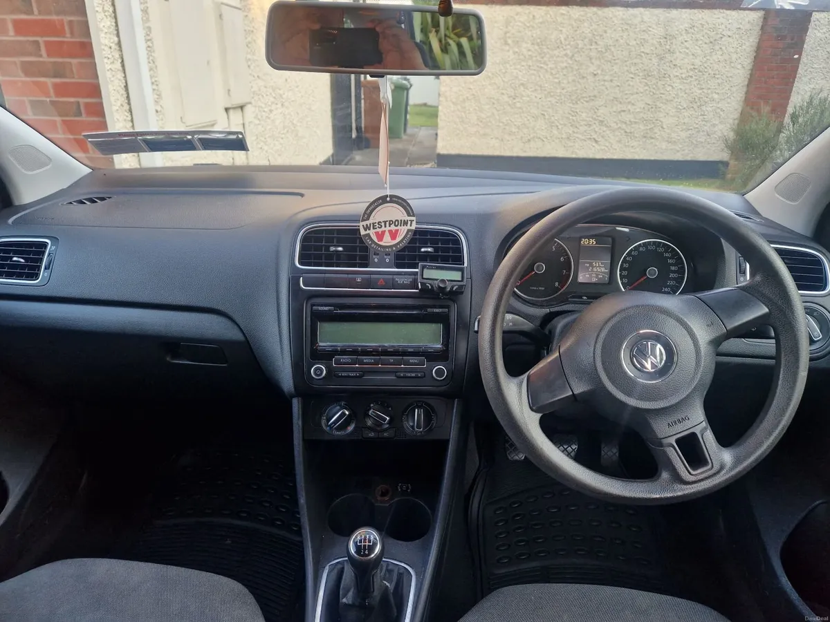 Volkswagen Polo 2010 - Image 4