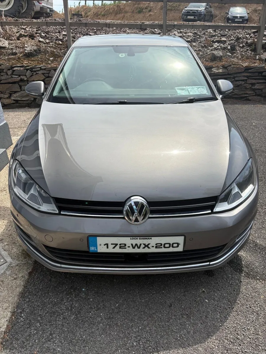 Volkswagen Golf 1.6 TDI Leather & CarPlay - Image 1