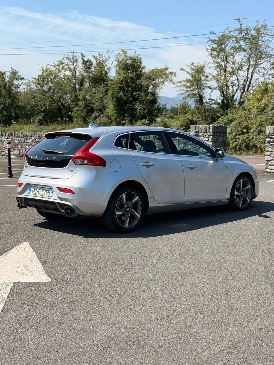 Volvo V40 Automatic - Image 5
