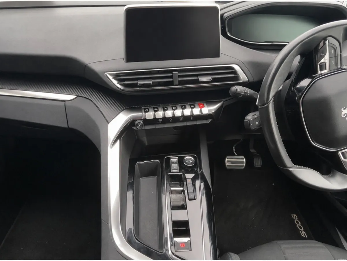 Peugeot 5008 2023 - Image 6