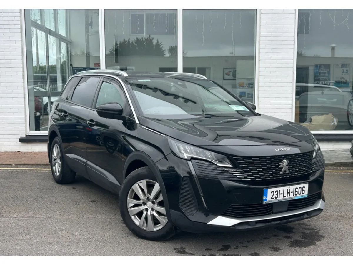 Peugeot 5008 2023 - Image 1