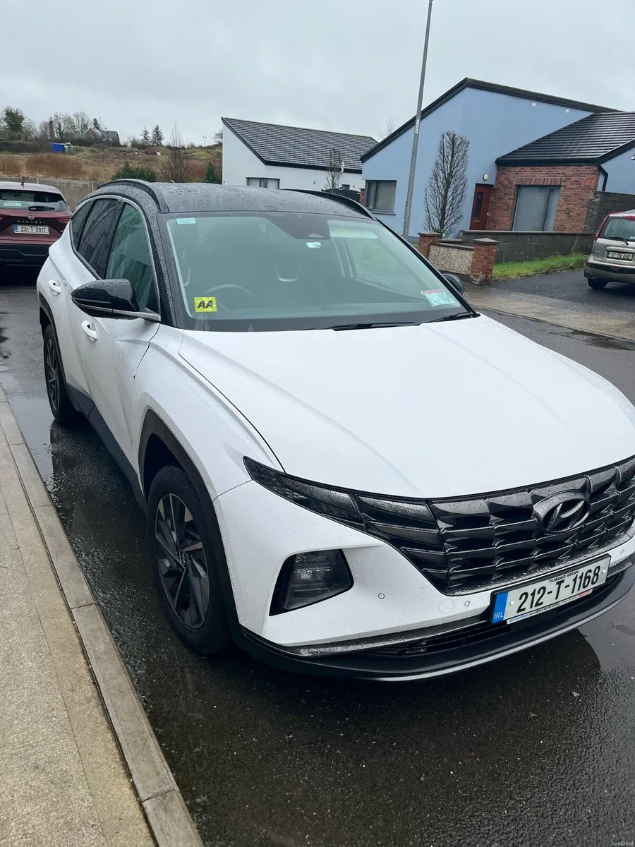 Hyundai Tuscon Executive Plus 2 tone - Image 4