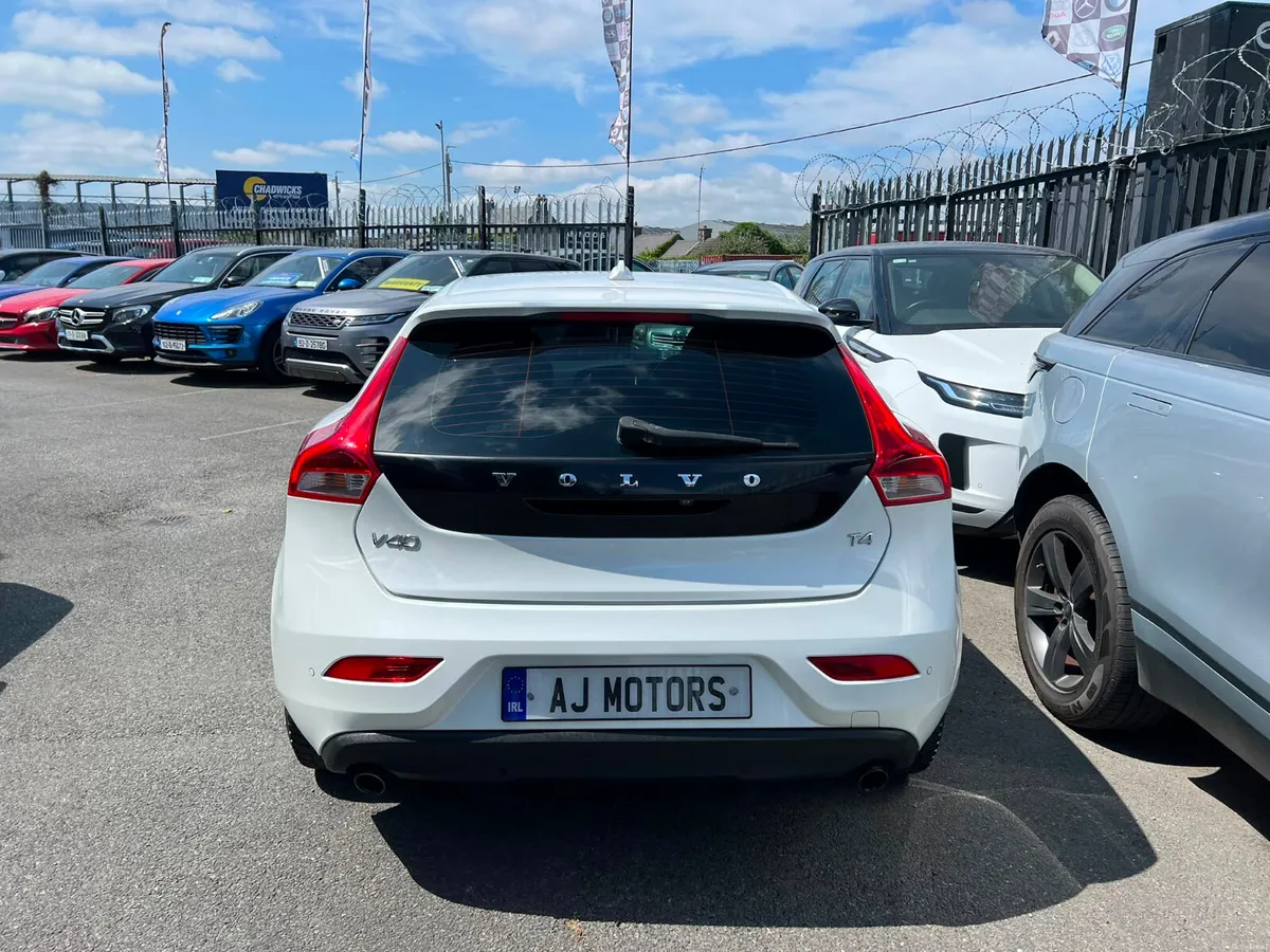 2014 VOLVO V40 1.6 AUTOMATIC - Image 6