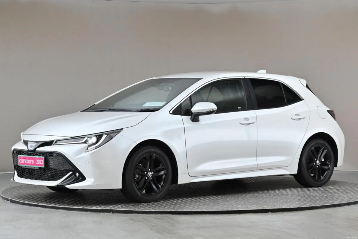 Toyota Corolla 1.8 HYBRID SPORT **HALF LEATHER SPO - Image 4