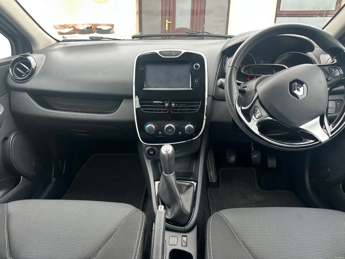 Renault Clio 2017 - Image 6
