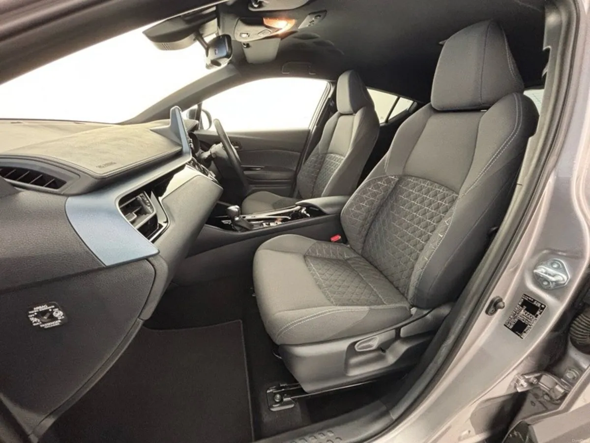 Toyota C-HR HYBRID SPORT AUTO - Image 6