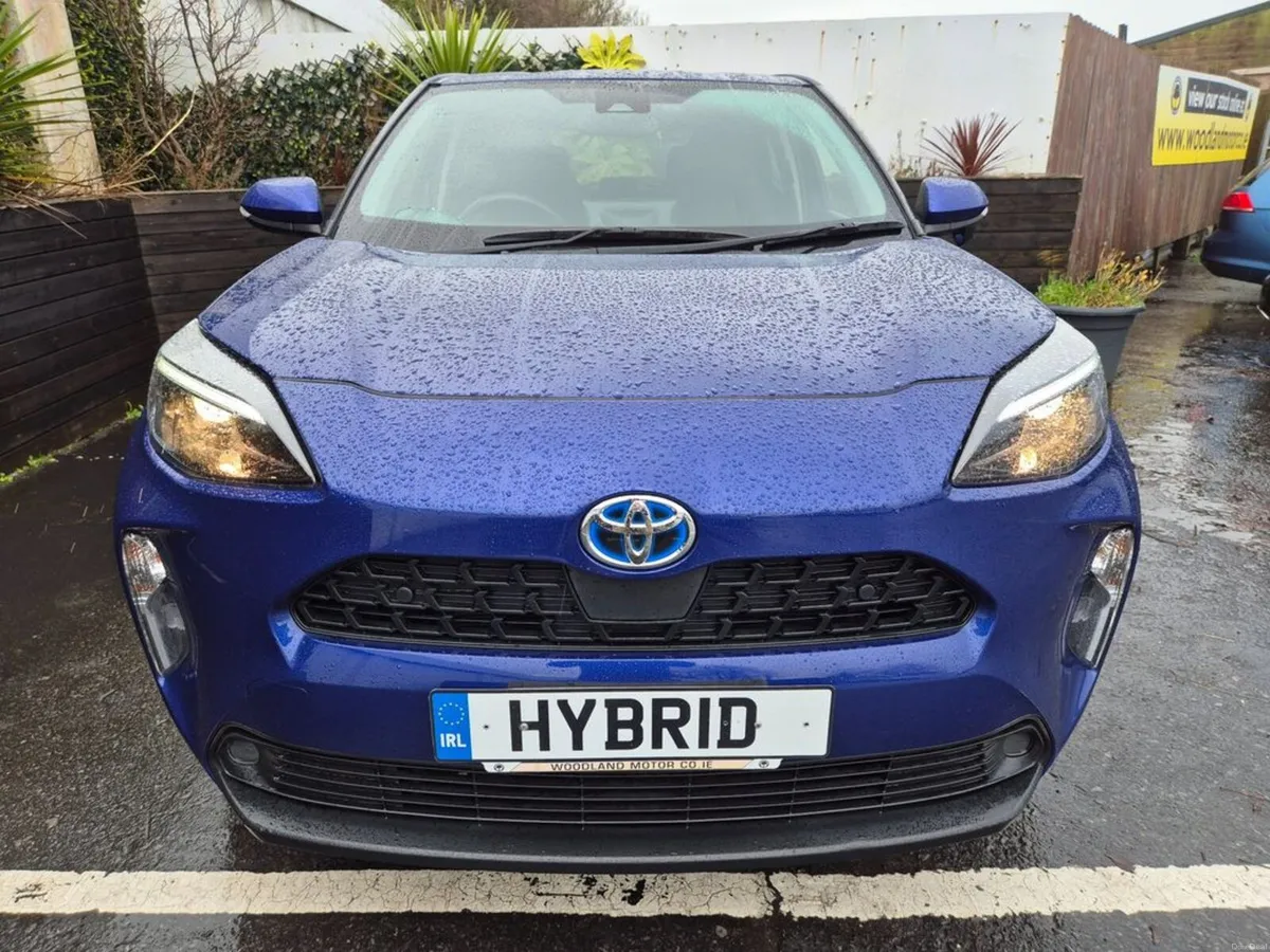 Toyota Yaris Cross 1.5 HYBRID / LOW MILEAGE / TAX - Image 4