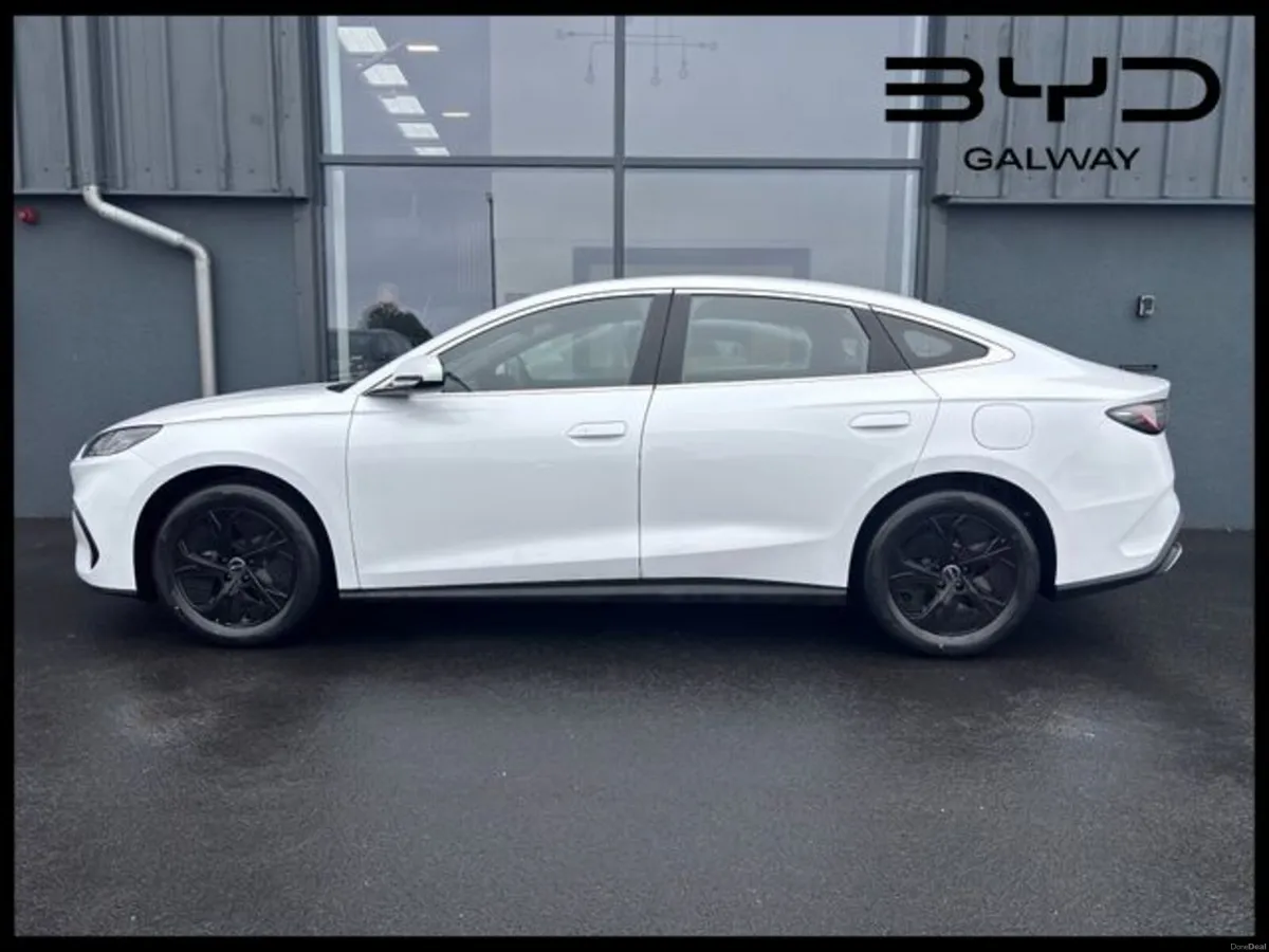 BYD Seal 6 Super Hybrid Boost Saloon - Image 4