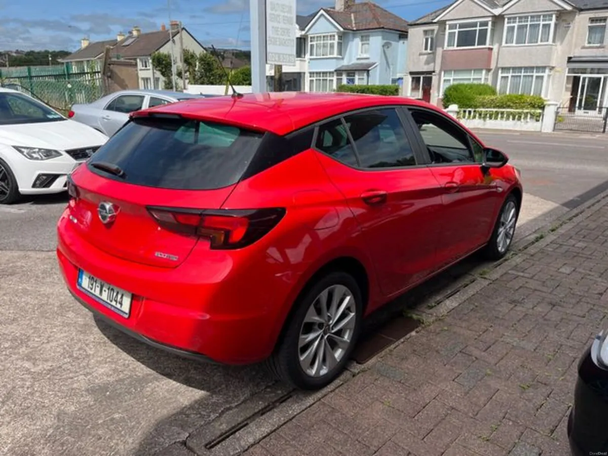 Opel Astra SC 1.0I Turbo 105PS 5DR - Image 3