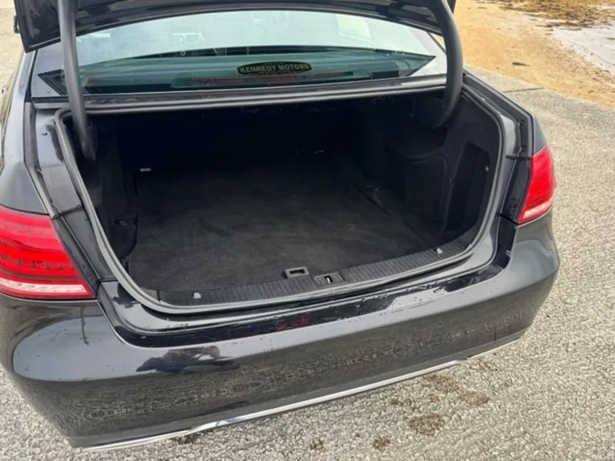 Mercedes-Benz E-Class E 220 Bluetec SE 4DR Auto - Image 5