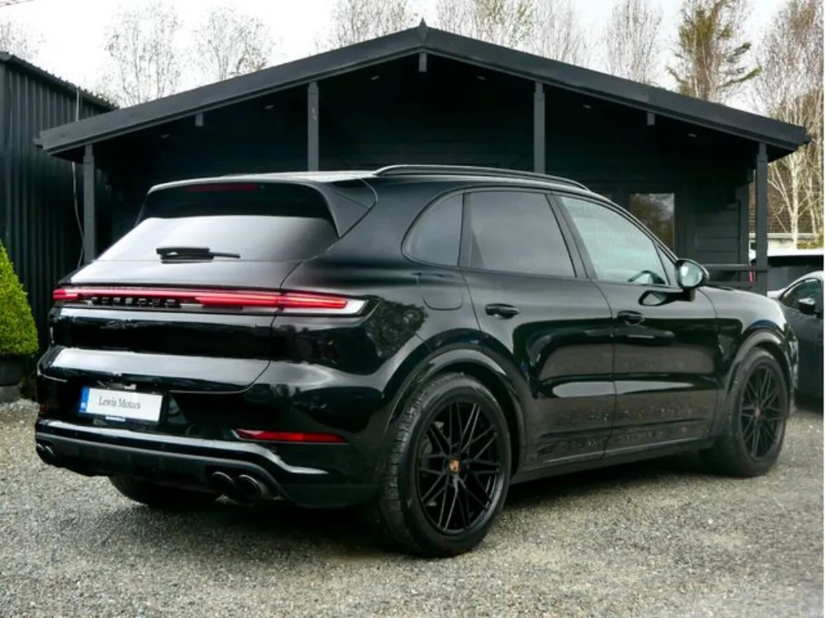 Porsche Cayenne 3 0 V6 E Hybrid, HIGH SPEC, SPORT - Image 6