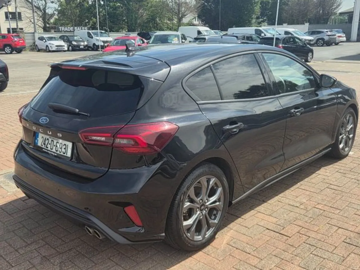 Ford Focus 1.0L ECO St-line 125PS MAN 4DR - Image 6