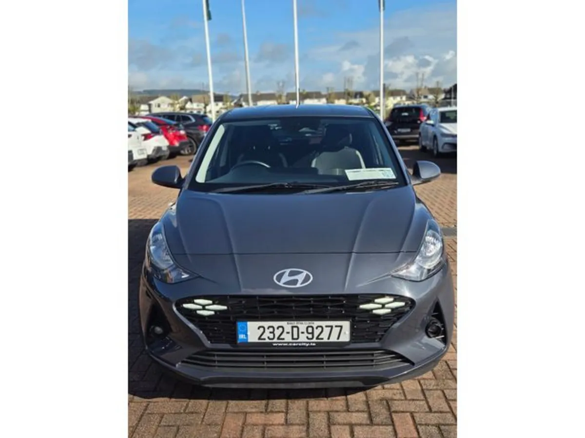 Hyundai i10 Deluxe Plus 5DR - Image 5