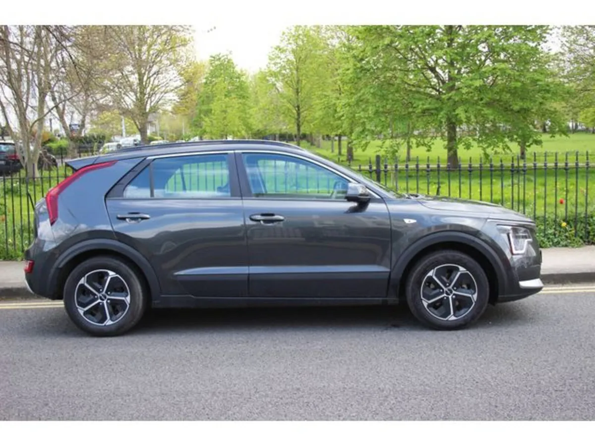Kia Niro Face Lift Model - self charging Hybrid 2 - Image 5
