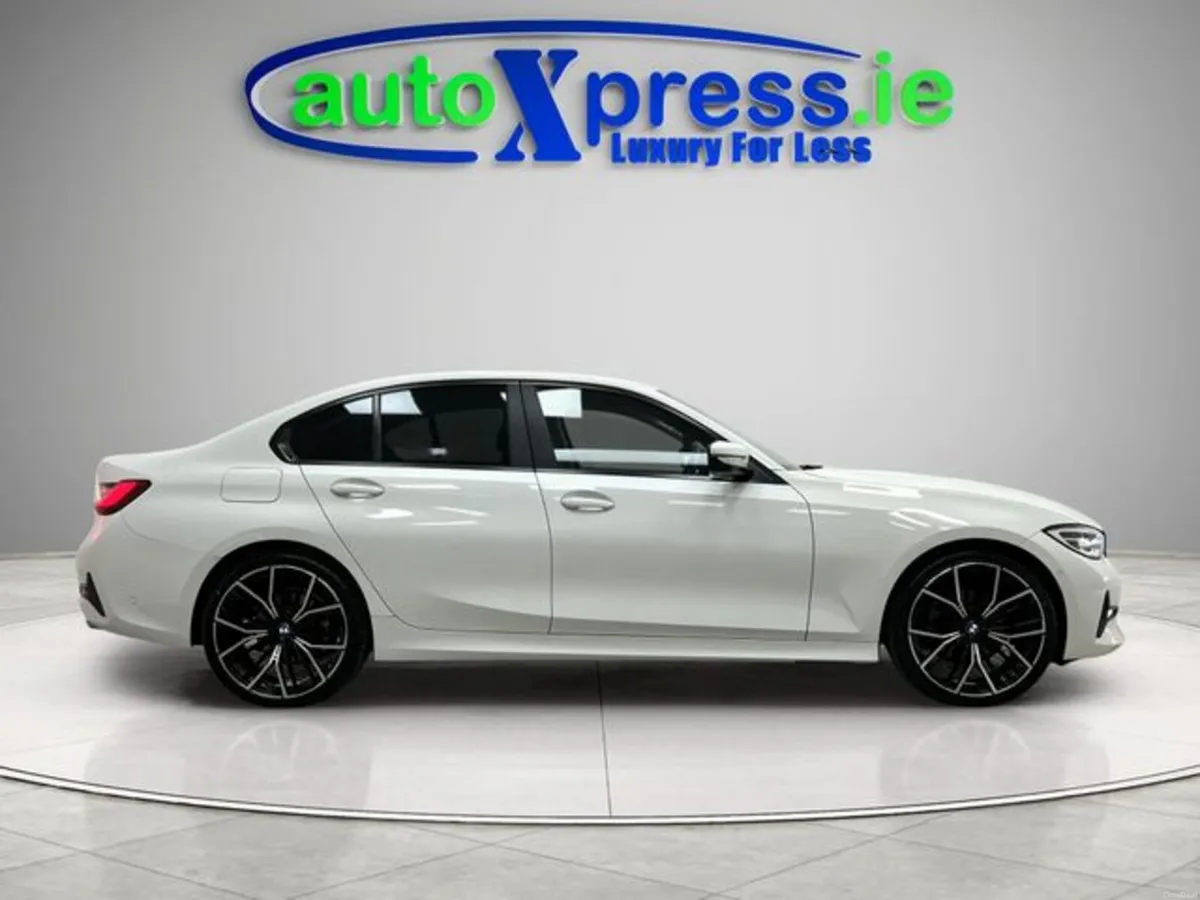 BMW 3-Series 320D xDrive Automatic. - Image 5