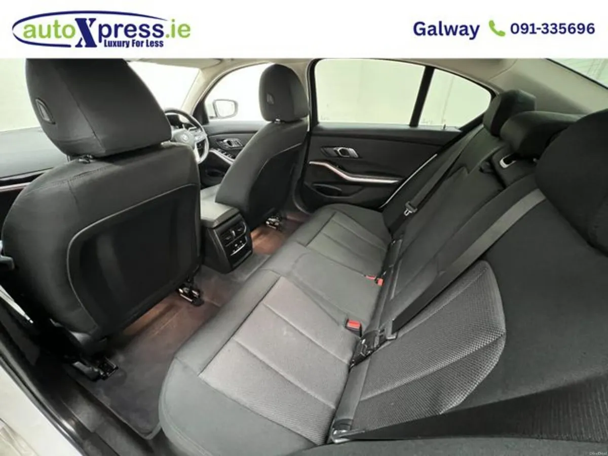 BMW 3-Series 320D xDrive Automatic. - Image 6